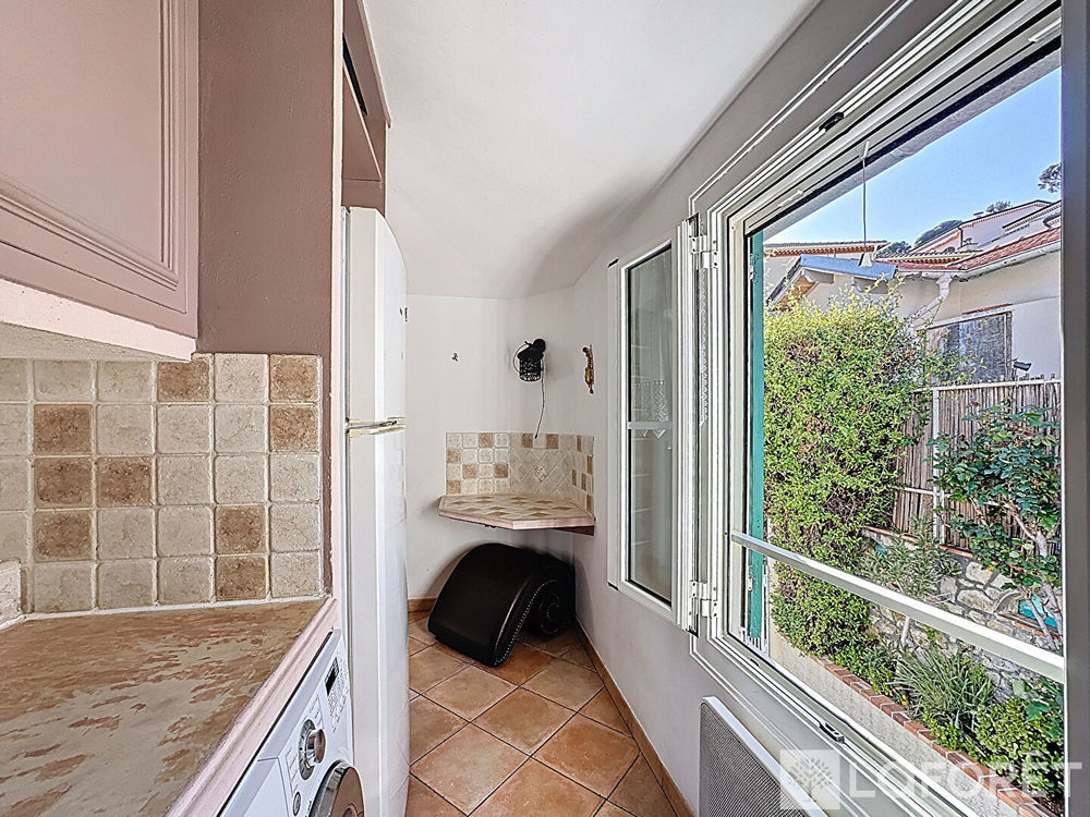 � vendre  Appartement Roquebrune-Cap-Martin (06190)