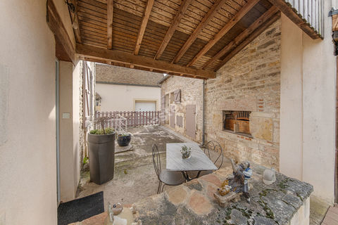   �l�gance et charme d'une maison en pierre r�nov�e - Un havre discret au coeur de Dracy-le-Fort Maison - 8 pi�ce(s) - 169 m�