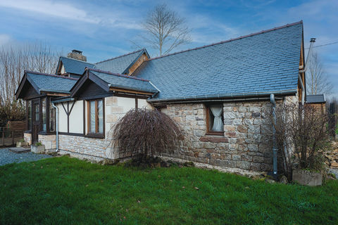   ORNE - Charmante maison de campagne r�nov�e avec grange et jardin dans un hameau paisible Maison - 4 pi�ce(s) - 70 m�