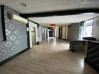  Immeuble � vendre 726 m�