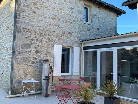   Maison d'h�te sur la commune de Saint-Yzans ! Villa - 12 pi�ce(s) - 323 m�