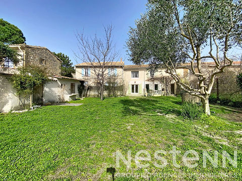  Maison ancienne r�nov�e 97 m� + terrain 685 m� constructible - Eygui�res, hyper-centre, calme, jardin Maison - 4 pi�ce(s) - 97 m�