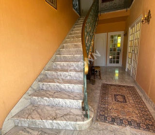  Maison � vendre 7 pi�ces 236 m�