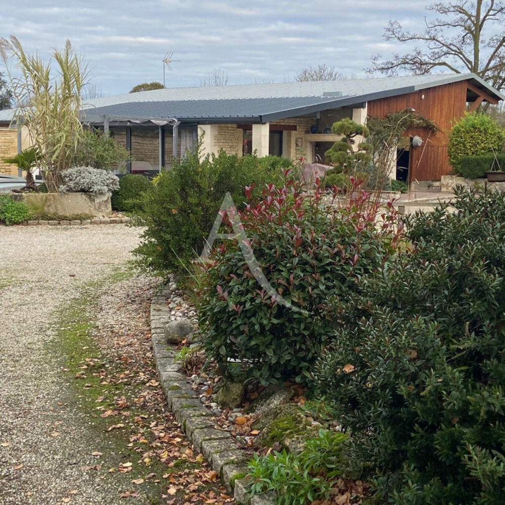 � vendre  Maison Montroy (17220)