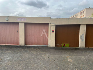  Parking / Garage � louer 