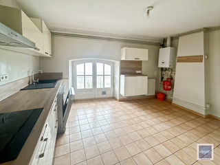  Appartement � louer 5 pi�ces 167 m�