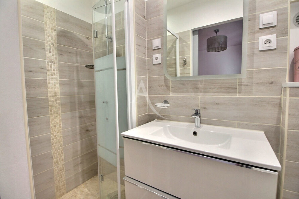 � vendre  Maison Carqueiranne (83320)