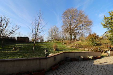   Maison  en pierre 169 m� habitable avec 2452m� de terrain. Maison - 5 pi�ce(s) - 169 m�