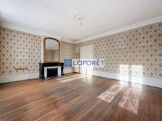  Villa � vendre 15 + pi�ces 402 m�