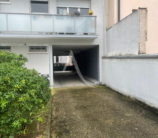  Parking / Garage � louer 