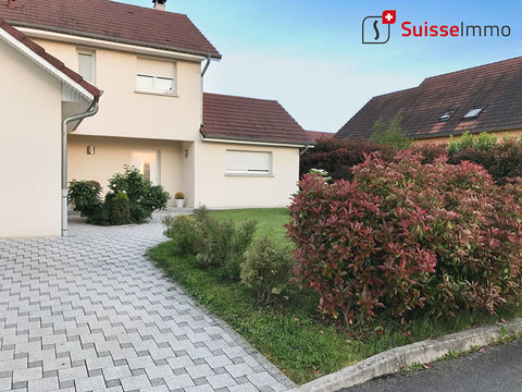   Maison Perouse 6 pi�ce(s) 168 m2 Maison - 6 pi�ce(s) - 168 m�