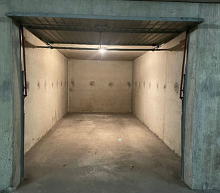  Parking / Garage � louer 