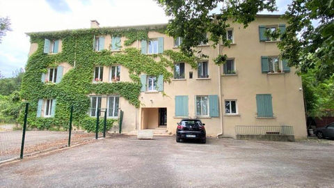   SISTERON- Appartement T4 avec terrasse - 74m� Appartement - 4 pi�ce(s) - 76 m�