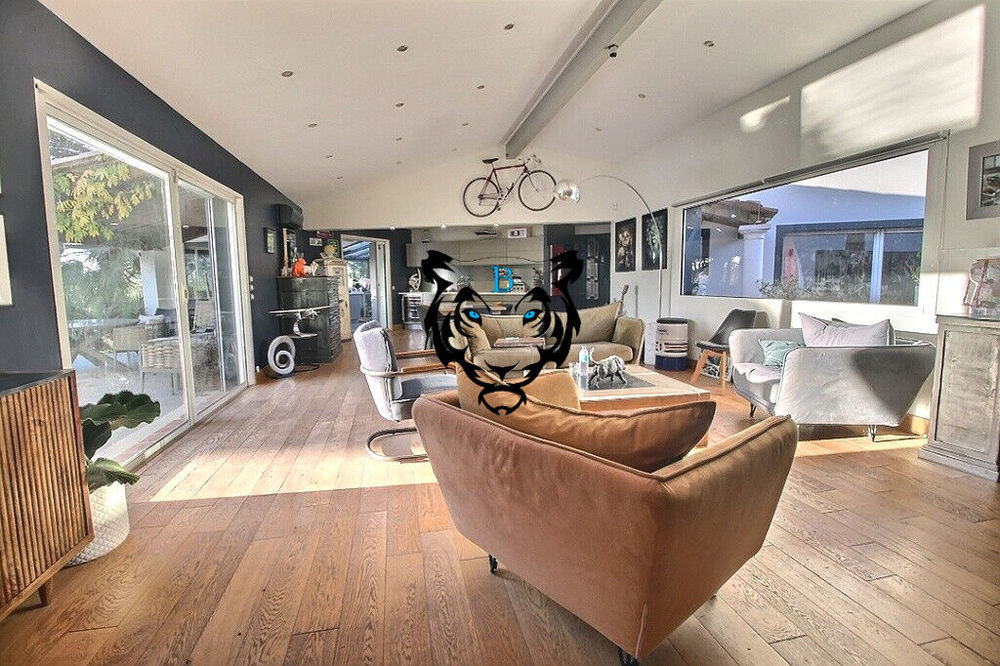 � vendre  Maison Roquebrune-sur-Argens (83520)