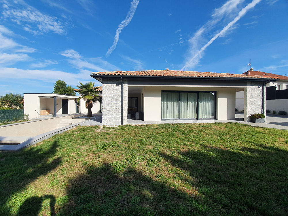 � vendre  Maison Mont�limar (26200)