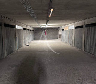  Parking / Garage � vendre 12 m�
