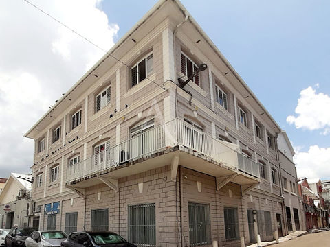 Local d'activit&eacute;  150 m2 - 9 bureaux + 1 grande salle principale A SAISIR !!!!!! 300000 97234 Fort de france