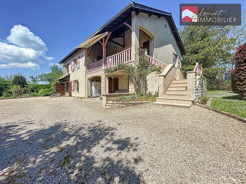   Maison avec fort potentiel, au calme, 3 chambres + d�pendances Maison - 6 pi�ce(s) - 162 m�