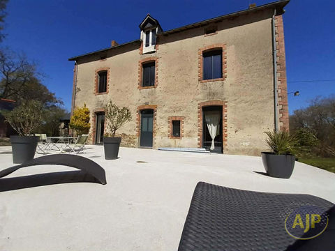   Maison de Ma�tre Le Tremblay Maison - 5 pi�ce(s) - 187 m�