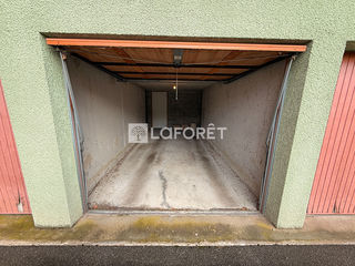  Parking / Garage � louer 