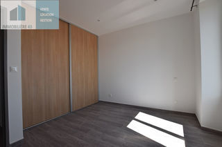  Appartement � louer 3 pi�ces 77 m�