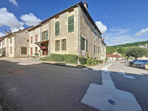   Maison Saint Seine L'abbaye 8 pi�ce(s) 251 m2 Maison - 8 pi�ce(s) - 252 m�