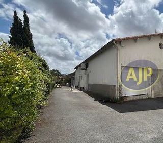 Remise / Grange � vendre 1 pi�ce 200 m�