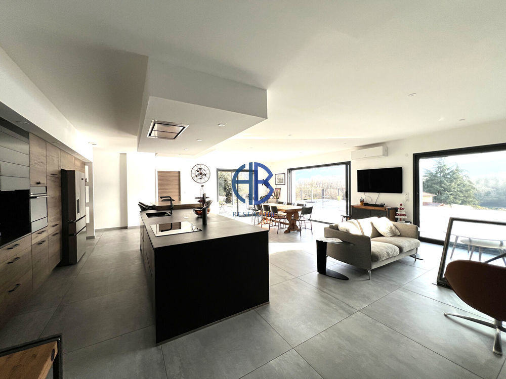 � vendre  Villa Saint-Genix-sur-Guiers (73240)