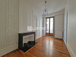  Appartement � vendre 5 pi�ces 211 m�