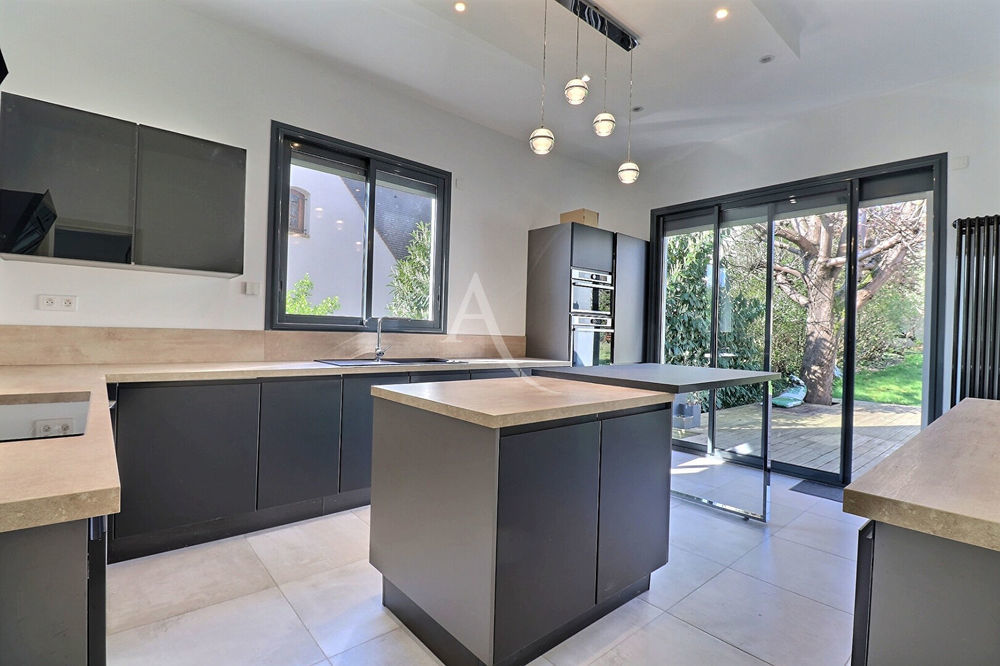 � vendre  Maison Le Mesnil-le-Roi (78600)