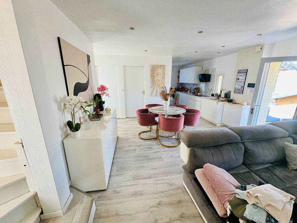 � vendre  Maison Cagnes-sur-Mer (06800)