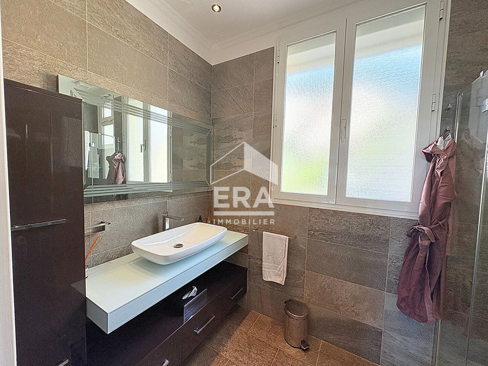 � vendre  Maison Beausoleil (06240)