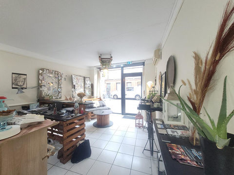 Local commercial Montauban 58 m2 630 82000 Montauban