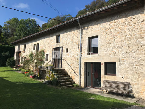   Jolie b�tisse de 12 pi�ces 187 m2 avec terrain d'environ 2000m�. Maison - 12 pi�ce(s) - 187 m�