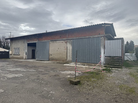 Entrep&ocirc;t / local industriel Varilhes 150 m2 149500 09120 Varilhes
