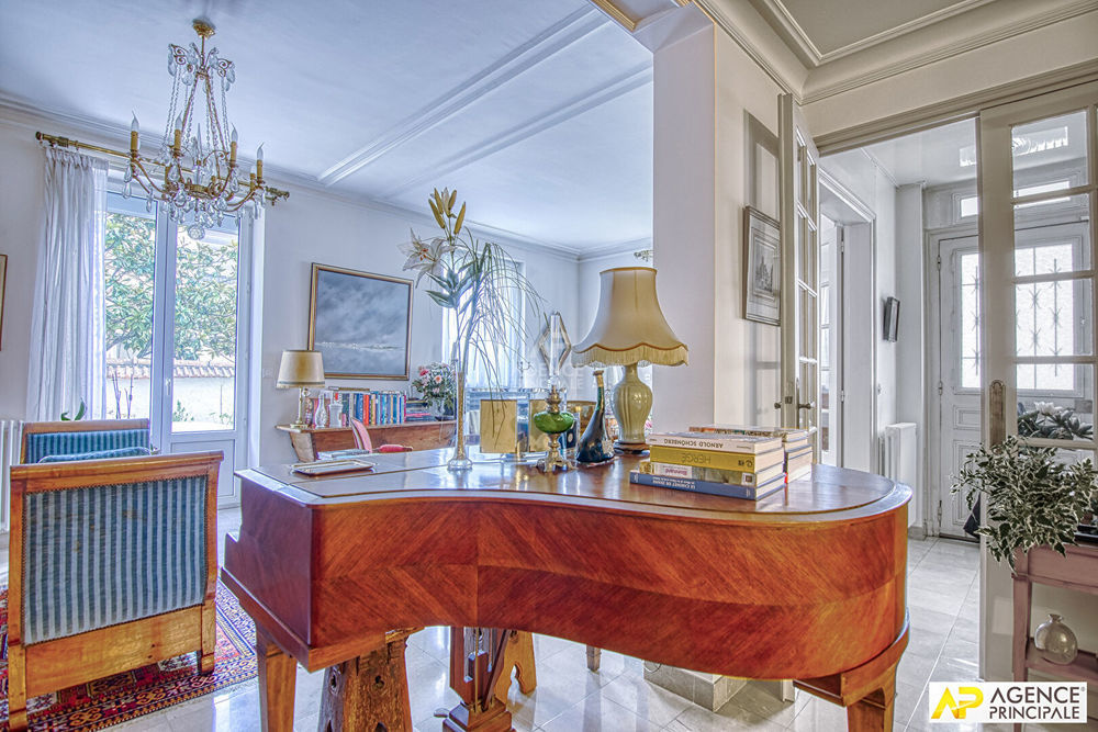 � vendre  Maison Versailles (78000)