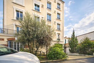  Immeuble � vendre 425 m�