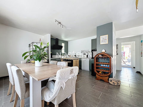   A vendre maison 4 pi�ces 108 m2 � Bayons Maison - 4 pi�ce(s) - 108 m�