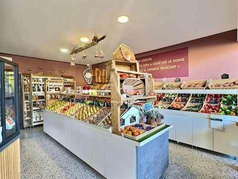 LA FOURRAGERE - 13012 - MURS COMMERCIAUX 153000 13012 Marseille