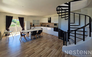  Immeuble � vendre 11 pi�ces 209 m�