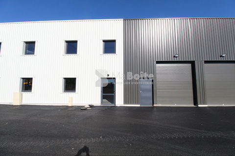RIORGES - Local d'activit&eacute; neuf de 138 m&sup2; 1180 42153 Riorges