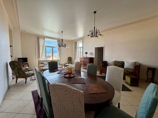  Appartement � louer 4 pi�ces 146 m�