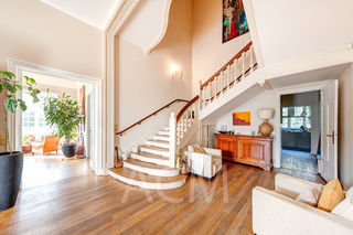  Villa � vendre 9 pi�ces 350 m�