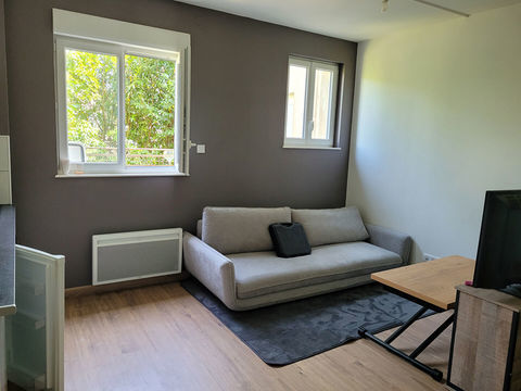   Studio en tr�s bon �tat, Rue J.B. DUMAY Appartement - 1 pi�ce(s) - 22 m�