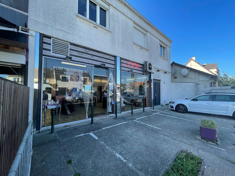 Local commercial Ozoir La Ferriere 55 m&sup2; 169000 77330 Ozoir la ferriere