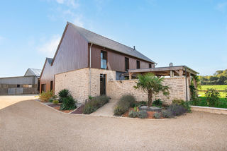  Maison � vendre 15 + pi�ces 335 m�