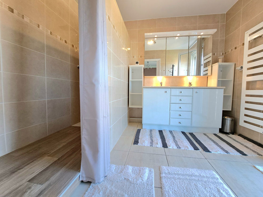 � vendre  Appartement Saint-Rapha�l (83700)