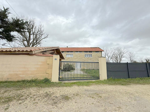   A LOUER MAISON DE 160 M2 AVEC JARDIN - SECTEUR AMBARES ET LAGRAVE / SAINT VINCENT DE PAUL Maison - 3 pi�ce(s) - 163 m�