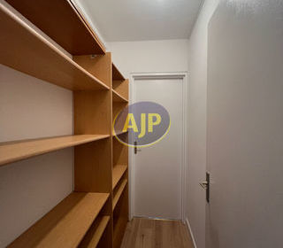  Appartement � louer 4 pi�ces 81 m�