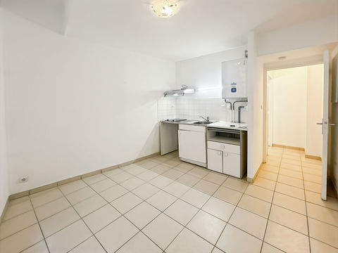   Appartement Caussade 1 pi�ce(s) 14.40 m2 Appartement - 1 pi�ce(s) - 14 m�